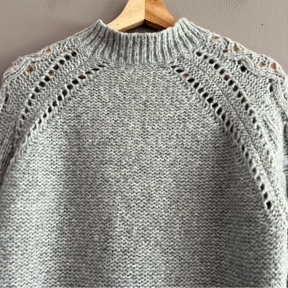 J.Crew Wool Alpaca Blend Cable Knit Pointelle Popcorn Flower Sweater Gray XSmall - Picture 9 of 13